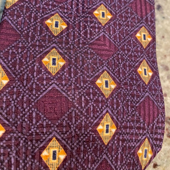 Men’s tie - Picture 3 of 4